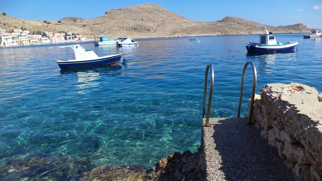 Villa Skiadeni Chalki Town Chambre photo